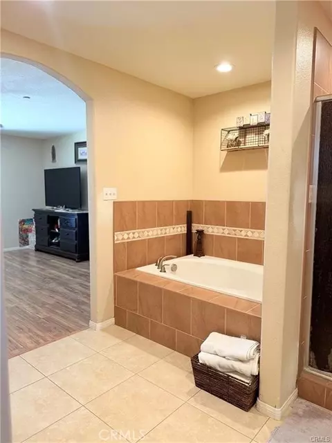 17443 Walnut, Hesperia, CA 92345 photo 4