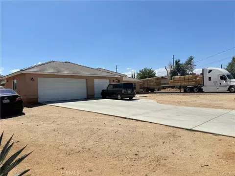 17443 Walnut, Hesperia, CA 92345 photo 2