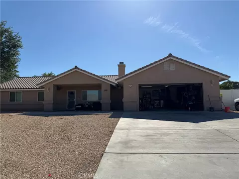 9220 Jacaranda, Hesperia, CA 92345 photo 2