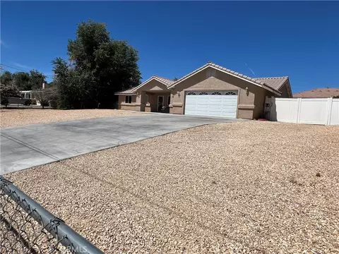 9220 Jacaranda, Hesperia, CA 92345 photo 5