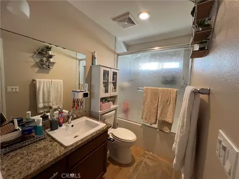 9220 Jacaranda, Hesperia, CA 92345 photo 24