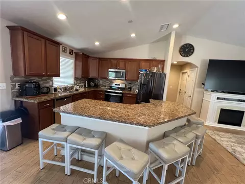 9220 Jacaranda, Hesperia, CA 92345 photo 10