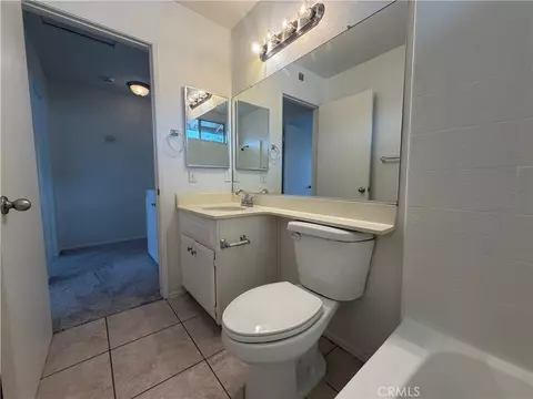 Bath - 12840 December Ct, Riverside, CA 92503 photo 4 of 7