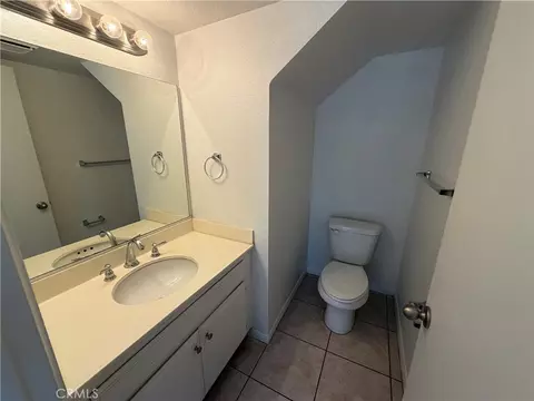Bath - 12840 December Ct, Riverside, CA 92503 photo 1 of 7