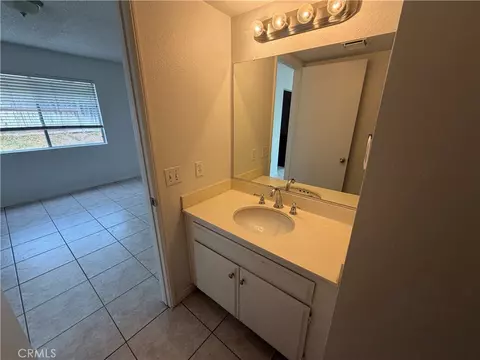 Bath - 12840 December Ct, Riverside, CA 92503 photo 2 of 7