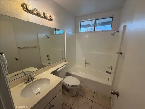 Bath - 12840 December Ct, Riverside, CA 92503 photo 3 of 7