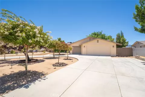 Exterior - 17345 Vista St, Hesperia, CA 92345 photo 4 of 22