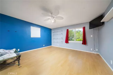 Bedroom - 17345 Vista St, Hesperia, CA 92345 photo 1 of 7