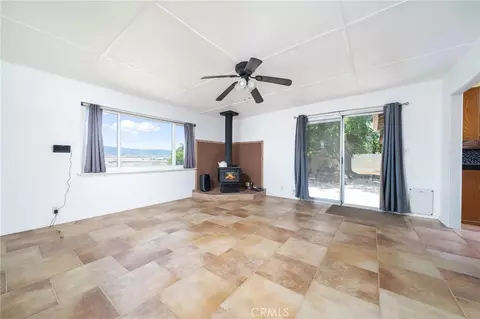 Living - 17345 Vista St, Hesperia, CA 92345 photo 2 of 6