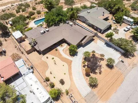 View/Area - 17345 Vista St, Hesperia, CA 92345 photo 3 of 13