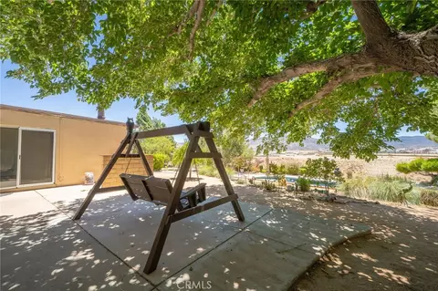 Exterior - 17345 Vista St, Hesperia, CA 92345 photo 8 of 22