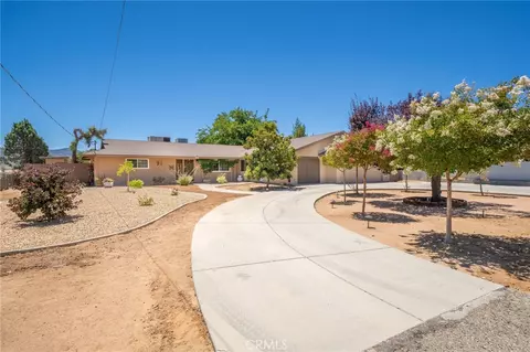 Exterior - 17345 Vista St, Hesperia, CA 92345 photo 2 of 22