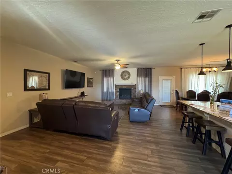 Living - 21832 Thunderbird, Apple Valley, CA 92307 photo 1 of 2