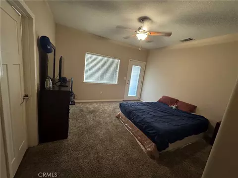 Bedroom - 21832 Thunderbird, Apple Valley, CA 92307 photo 2 of 4