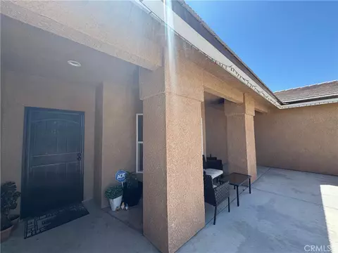 Exterior - 21832 Thunderbird, Apple Valley, CA 92307 photo 5 of 7