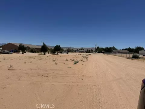 21832 Thunderbird, Apple Valley, CA 92307 photo 6