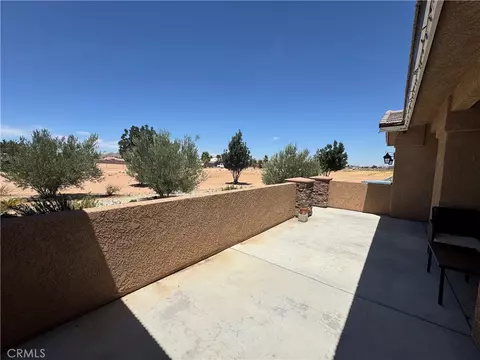Exterior - 21832 Thunderbird, Apple Valley, CA 92307 photo 4 of 7