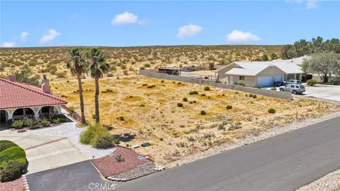 26708 Hitching Post Ln, Helendale, CA 92342 photo 2