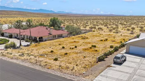 26708 Hitching Post Ln, Helendale, CA 92342 photo 6
