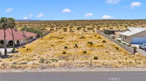26708 Hitching Post Ln, Helendale, CA 92342 photo 4