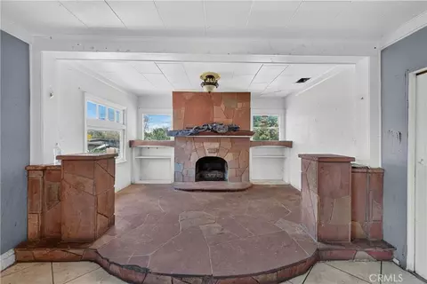 Living - 5145 Mitchell, Riverside, CA 92505 photo 3 of 8