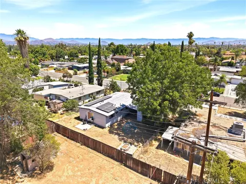 View/Area - 3510 Mckenzie, Riverside, CA 92503 photo 4 of 8