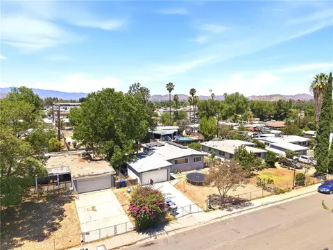 View/Area - 3510 Mckenzie, Riverside, CA 92503 photo 3 of 8
