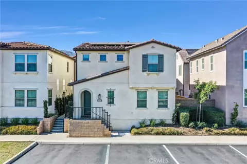 15974 Parkhouse Dr #3, Fontana, CA 92336