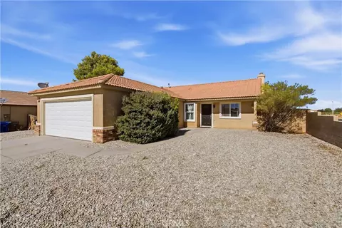 Exterior - 14513 Palm St, Adelanto, CA 92301 photo 3 of 6