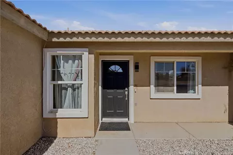 Exterior - 14513 Palm St, Adelanto, CA 92301 photo 4 of 6