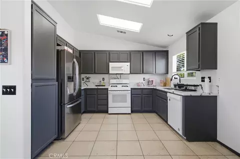 Kitchen - 14513 Palm St, Adelanto, CA 92301 photo 2 of 3