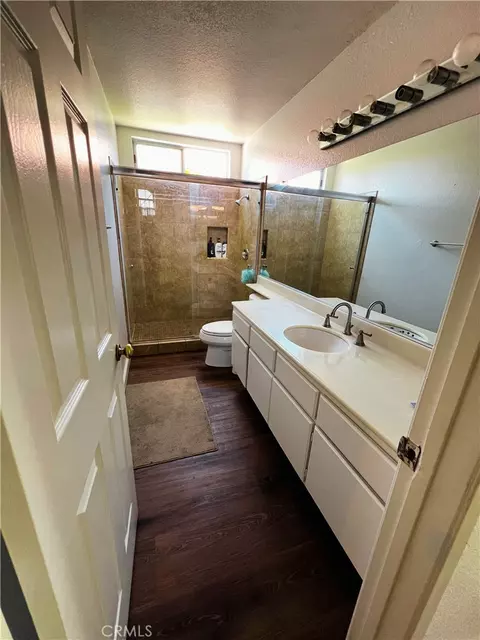 Bath - 2391 Mangular Ave, Corona, CA 92882 photo 1 of 3