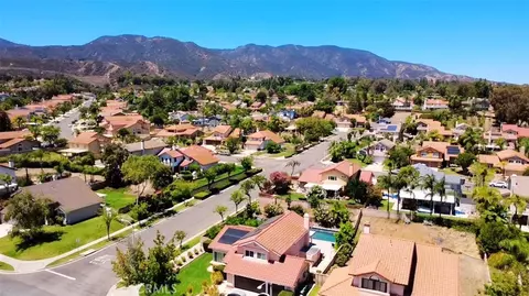 View/Area - 2391 Mangular Ave, Corona, CA 92882 photo 2 of 4