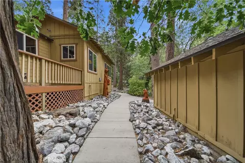 Exterior - 9160 Coffey, Forest Falls, CA 92339 photo 10 of 11