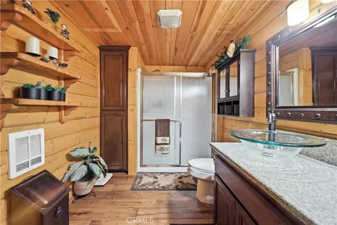 Bath - 9160 Coffey, Forest Falls, CA 92339 photo 1 of 3