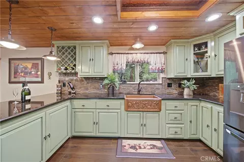 Kitchen - 9160 Coffey, Forest Falls, CA 92339 photo 2 of 4
