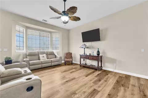 13931 Falling Leaf Rd, Apple Valley, CA 92307 photo 3