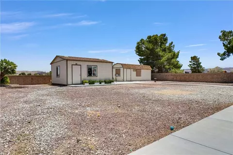 13931 Falling Leaf Rd, Apple Valley, CA 92307 photo 31
