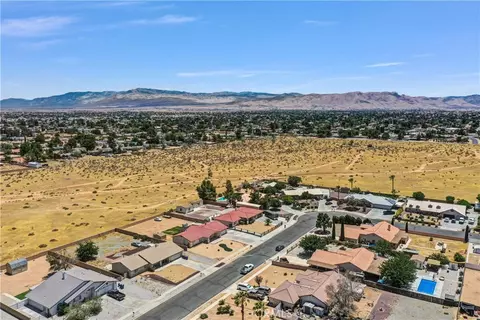 13931 Falling Leaf Rd, Apple Valley, CA 92307 photo 47