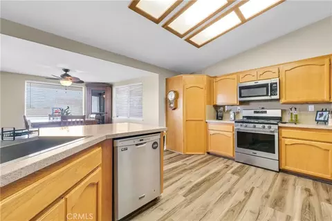 13931 Falling Leaf Rd, Apple Valley, CA 92307 photo 7