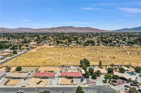 13931 Falling Leaf Rd, Apple Valley, CA 92307 photo 45