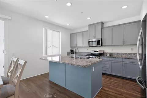 Kitchen - 14027 Casetta Dr, Beaumont, CA 92223 photo 2 of 2