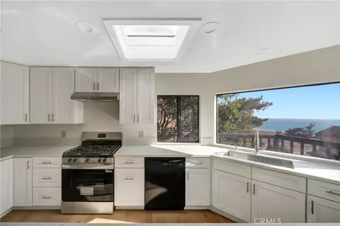 Kitchen - 470 Wellington, Cambria, CA 93428 photo 5 of 5