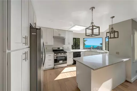 Kitchen - 470 Wellington, Cambria, CA 93428 photo 2 of 5