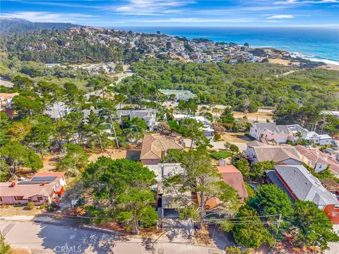 View/Area - 470 Wellington, Cambria, CA 93428 photo 3 of 10