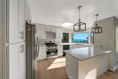 Kitchen - 470 Wellington, Cambria, CA 93428 photo 2 of 5