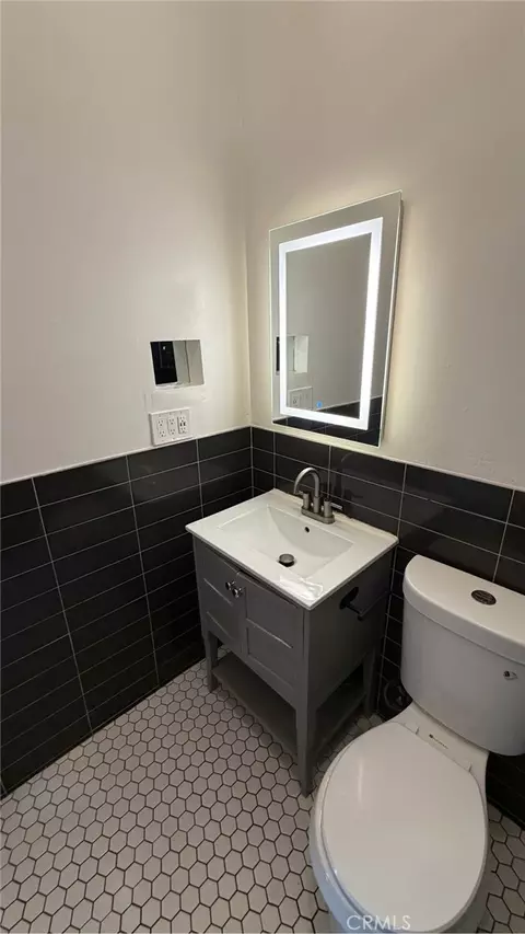 Bath - 210 E High, Redlands, CA 92374 photo 1 of 3