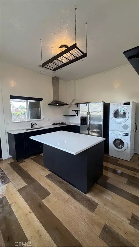Kitchen - 210 E High, Redlands, CA 92374 photo 4 of 6