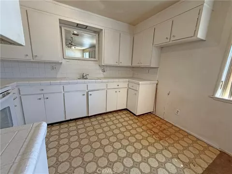 Kitchen - 7426 Elata, Yucca Valley, CA 92284 photo 3 of 3