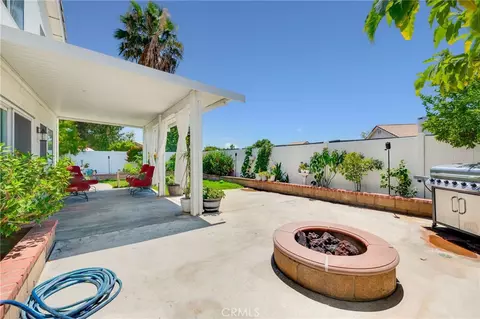 Exterior - 1121 Country Pl, Redlands, CA 92374 photo 4 of 7